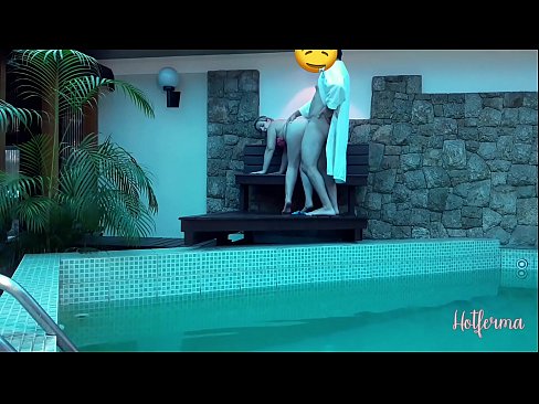 ❤️ El cap convida la criada a la piscina, però no va poder resistir-se a una calor ☑ Porno al ca.banglablog.top